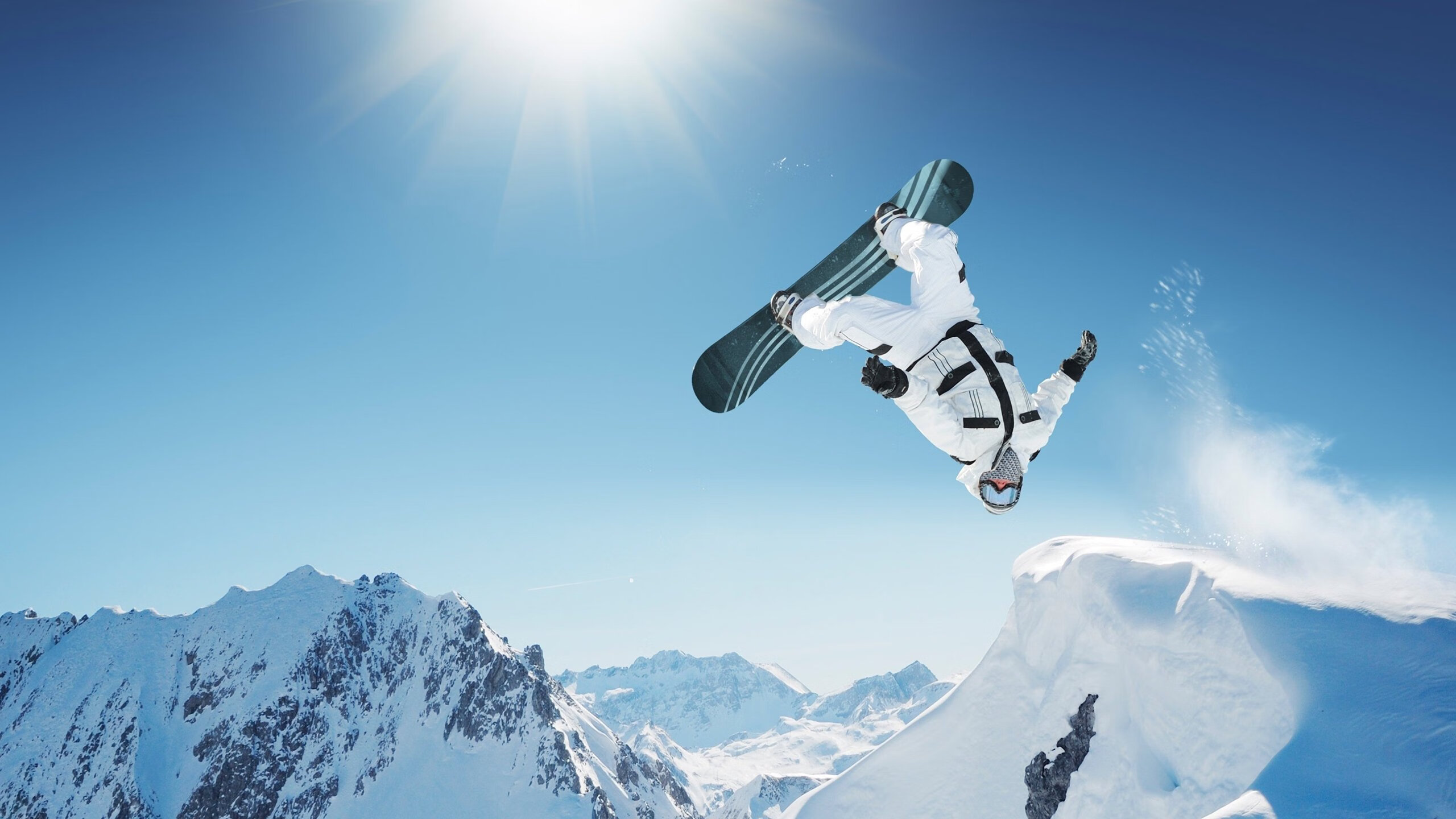 跳水赛场波兰展现高难动作实力，波兰跳水队